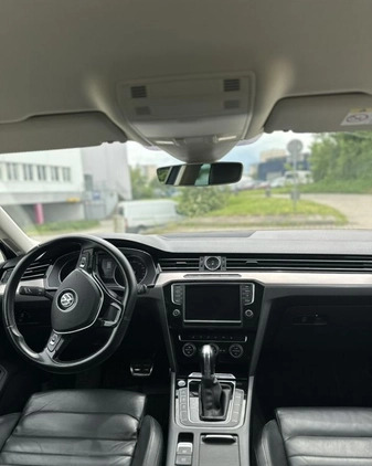 Volkswagen Passat cena 71000 przebieg: 137900, rok produkcji 2015 z Kraków małe 232